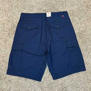 Levi’s Carrier Cargo Shorts Navy Blue Men’s Sz 33 NWT